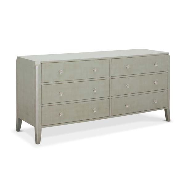 Luciana Dresser