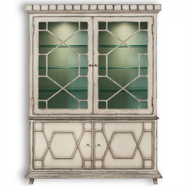 Calla Cabinet