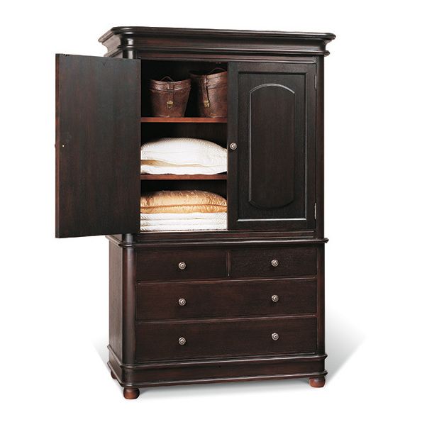 Eva Armoire