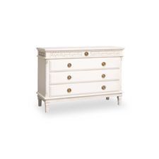 Elvira Chest