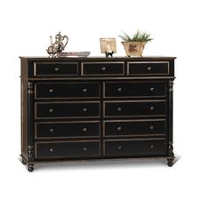 Nikolei Chest