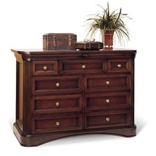 Serena Chest
