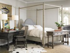 Avarez Bedroom