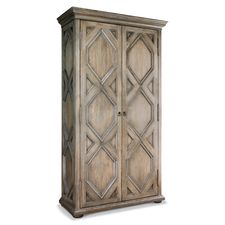 Petra Cabinet